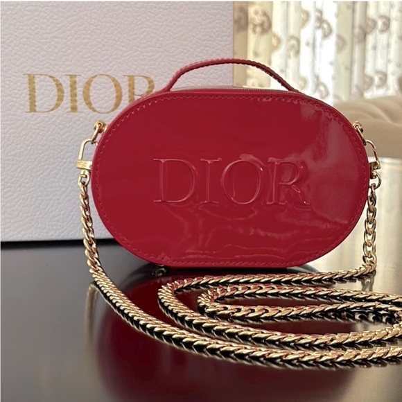 Dior Red and Gold makeup bag - Picture 1 of 6